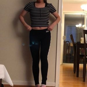 BLACK AND WHITE STRIPED ZIP UP TOP